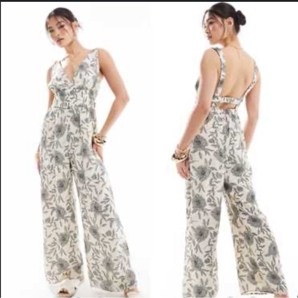 Abercrombie & Fitch White and Gray Floral Jumpsuit